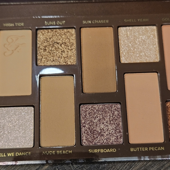 NEW Too Faced Born This Way Sunset Stripped Eyeshadow Palette and Lip Gloss - Picture 4 of 9